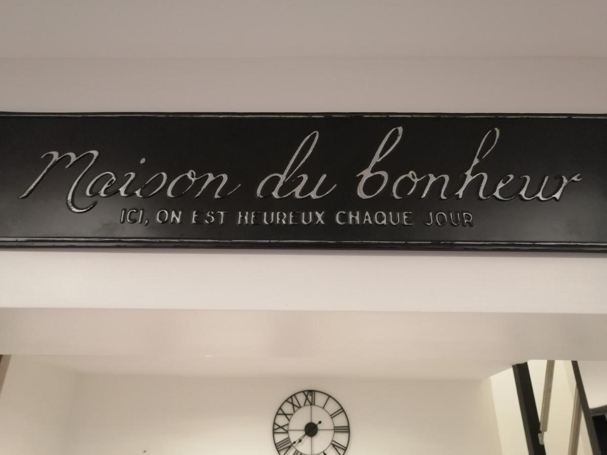 La maison du bonheur Calais Extérieur photo